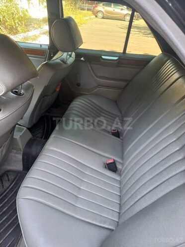 Mercedes E 220 1994, 300,000 km - 2.2 l - Bakı