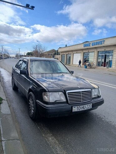 Mercedes E 220 1994, 300,000 km - 2.2 l - Bakı