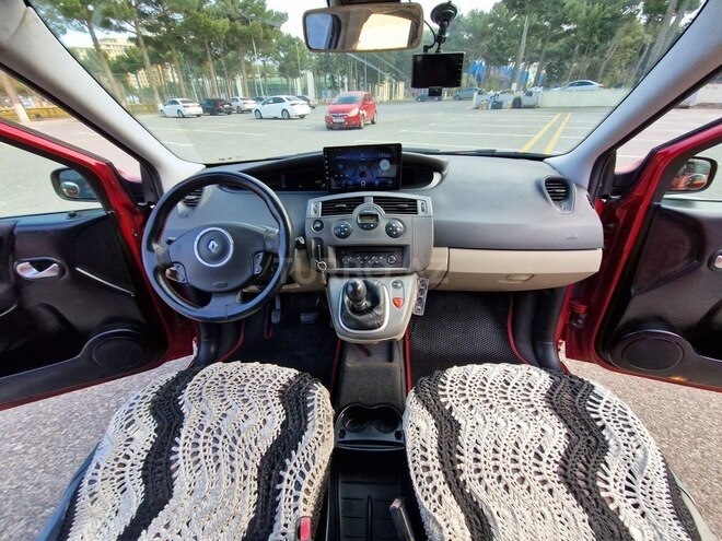 Renault Scenic-19