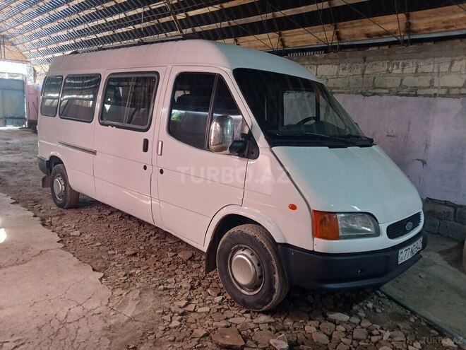 Ford Transit 2000, 356,000 km - 2.5 l - Quba
