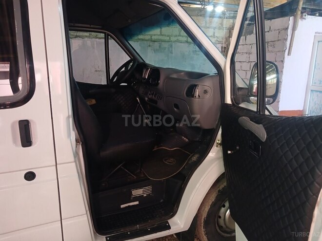 Ford Transit 2000, 356,000 km - 2.5 l - Quba