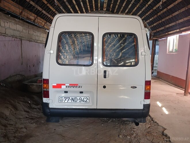 Ford Transit 2000, 356,000 km - 2.5 l - Quba