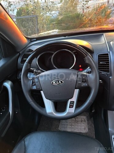 Kia Sorento-9