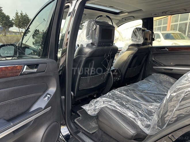 Mercedes GL 450 4MATIC-23