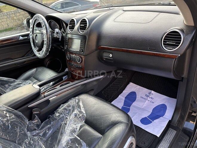 Mercedes GL 450 4MATIC-26