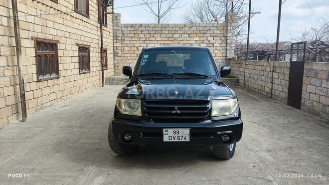 Mitsubishi Pajero io 2000, 150,560 km - 2.0 l - Bakı