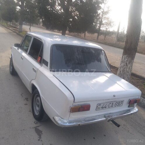 LADA (VAZ) 21011 1978, 71,500 km - 1.5 л - Salyan