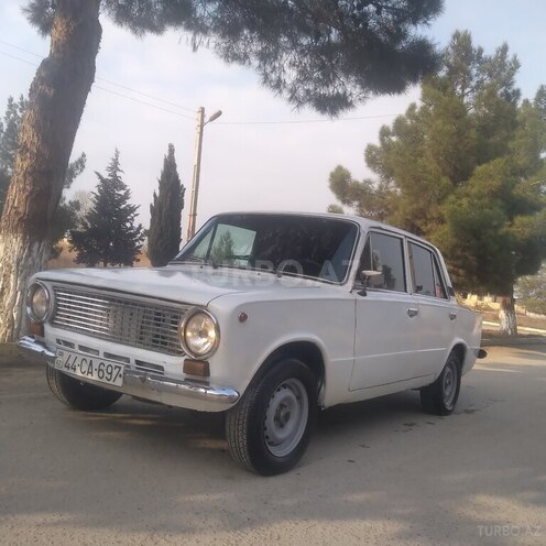 LADA (VAZ) 21011 1978, 71,500 km - 1.5 л - Salyan