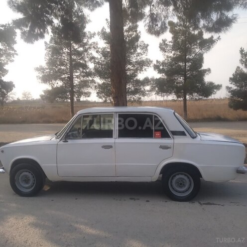 LADA (VAZ) 21011 1978, 71,500 km - 1.5 л - Salyan