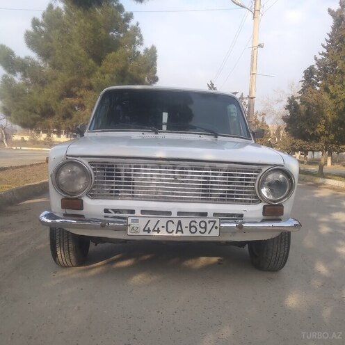 LADA (VAZ) 21011 1978, 71,500 km - 1.5 л - Salyan