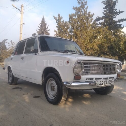 LADA (VAZ) 21011 1978, 71,500 km - 1.5 л - Salyan