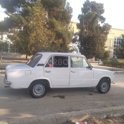 LADA (VAZ) 21011 1978, 71,500 km - 1.5 л - Salyan