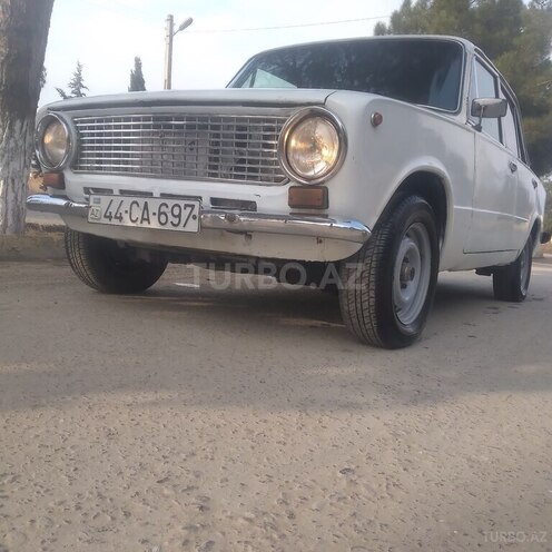 LADA (VAZ) 21011 1978, 71,500 km - 1.5 л - Salyan