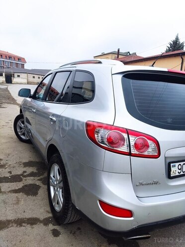 Hyundai Santa Fe-6
