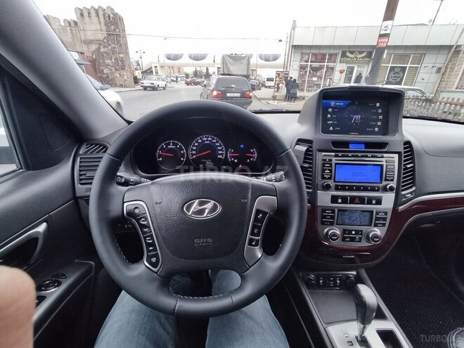 Hyundai Santa Fe-9
