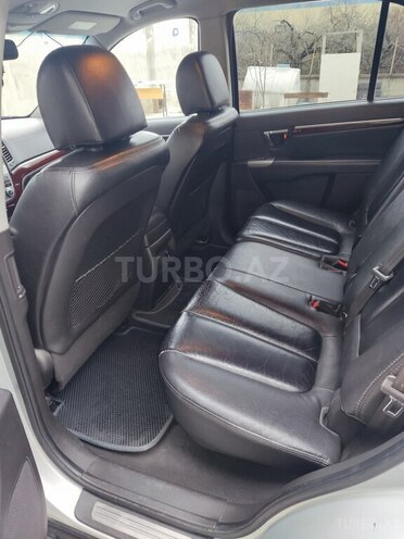 Hyundai Santa Fe-15