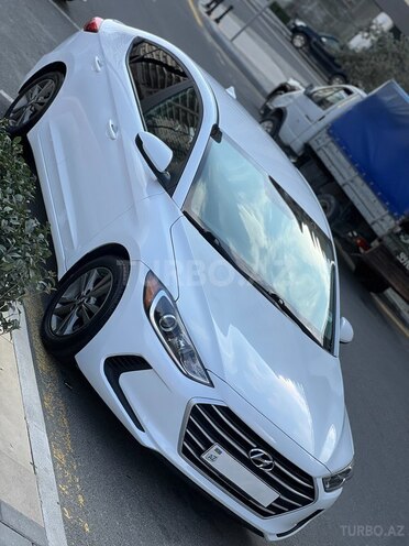 Hyundai Elantra-3