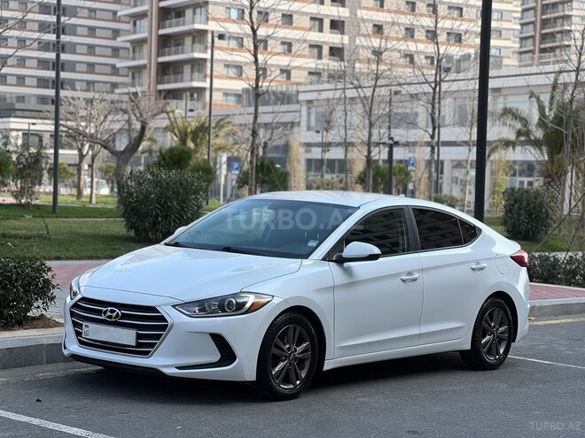 Hyundai Elantra-4
