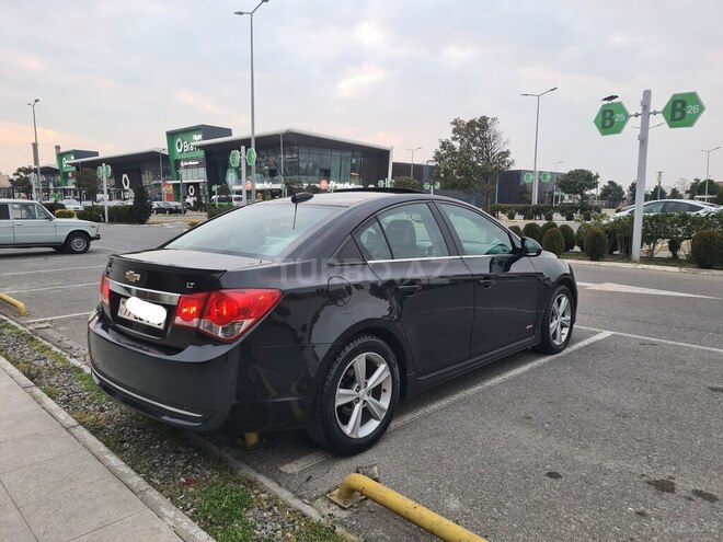 Chevrolet Cruze-12