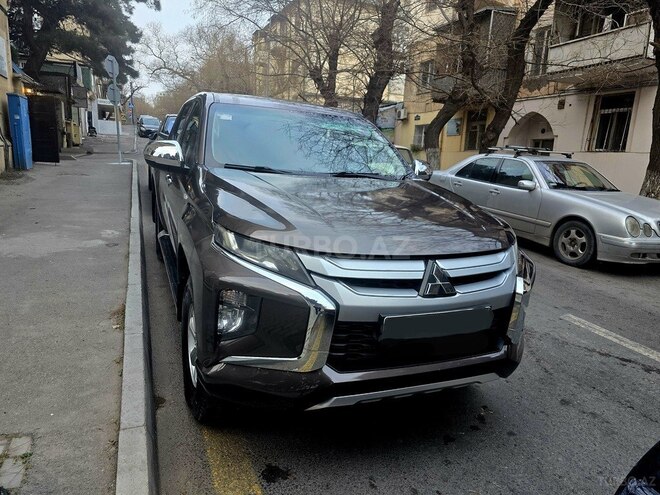 Mitsubishi L200 2021, 90,000 km - 2.5 л - Bakı
