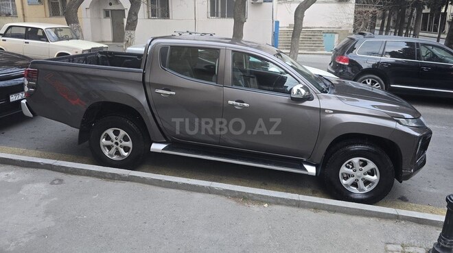 Mitsubishi L200 2021, 90,000 km - 2.5 л - Bakı