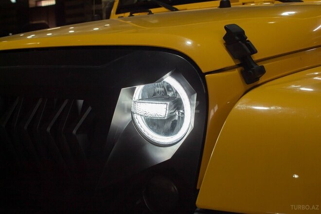 Jeep Wrangler-3