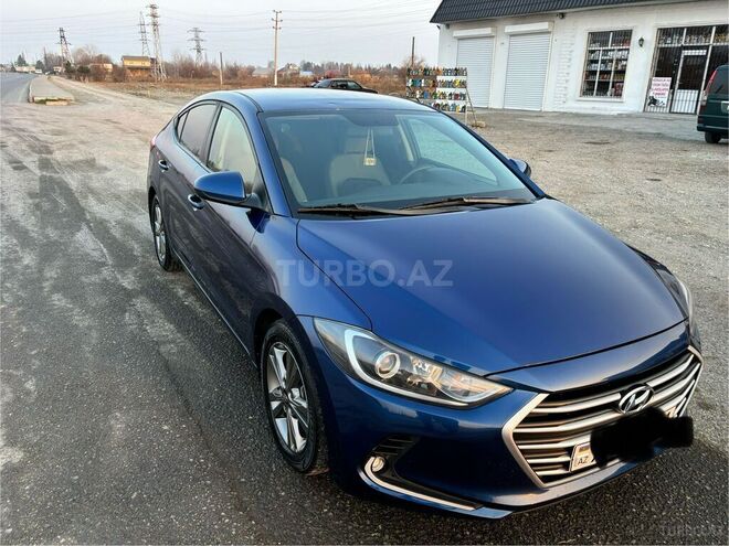 Hyundai Elantra 2017, 218,073 km - 2.0 l - Ucar