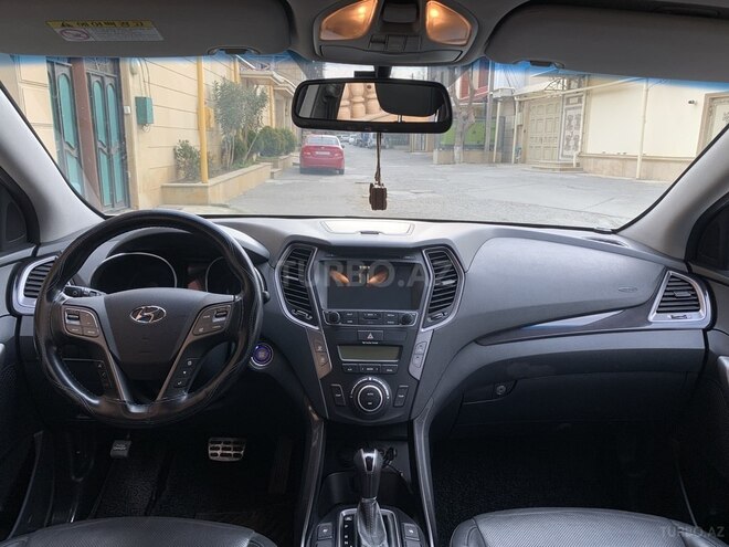 Hyundai Santa Fe-5