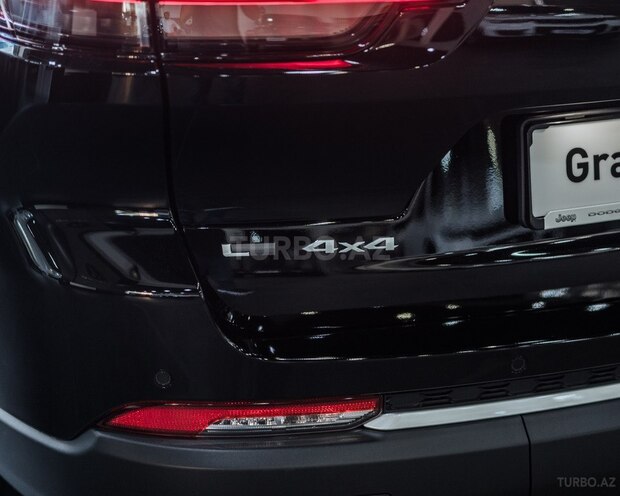 Jeep Grand Cherokee-13