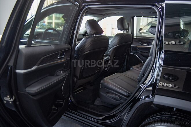 Jeep Grand Cherokee-21