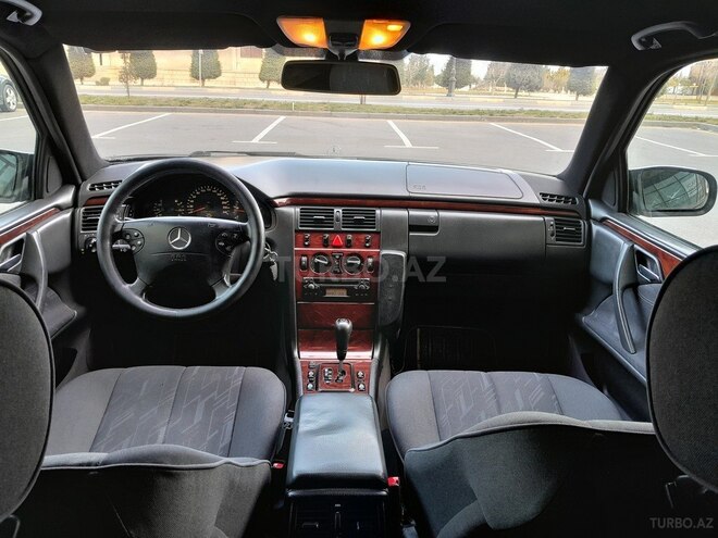 Mercedes E 220 d 1999, 438,000 km - 2.2 l - Sumqayıt