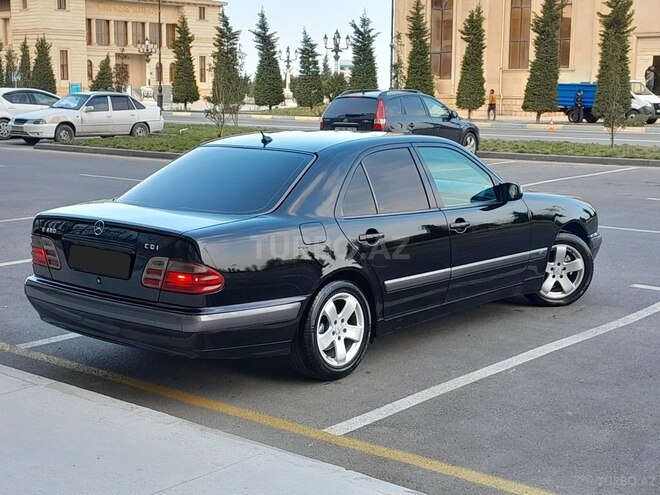 Mercedes E 220 d 1999, 438,000 km - 2.2 l - Sumqayıt