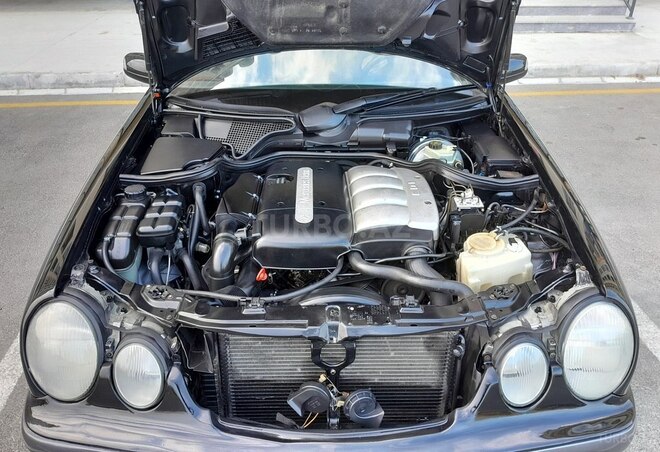 Mercedes E 220 d 1999, 438,000 km - 2.2 l - Sumqayıt