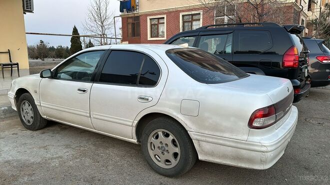 Nissan Maxima-5
