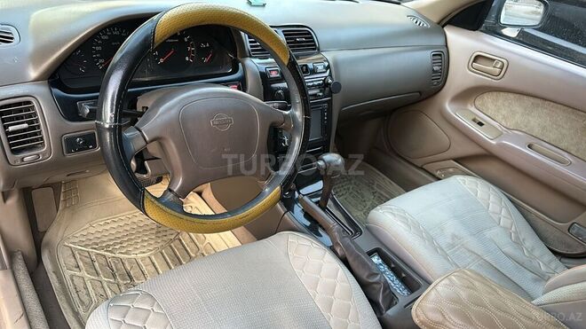 Nissan Maxima-4