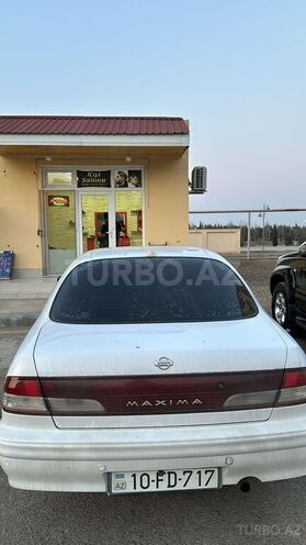 Nissan Maxima-2