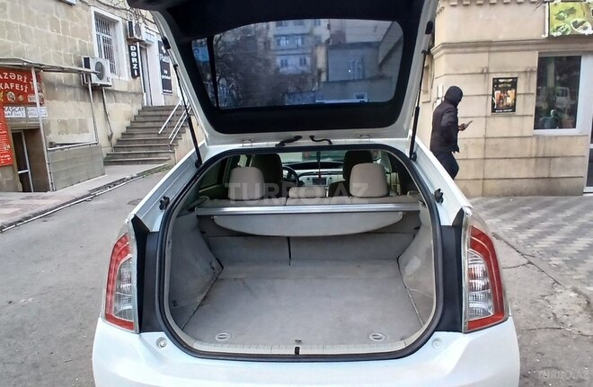 Toyota Prius 2013, 290,156 km - 1.8 l - Bakı