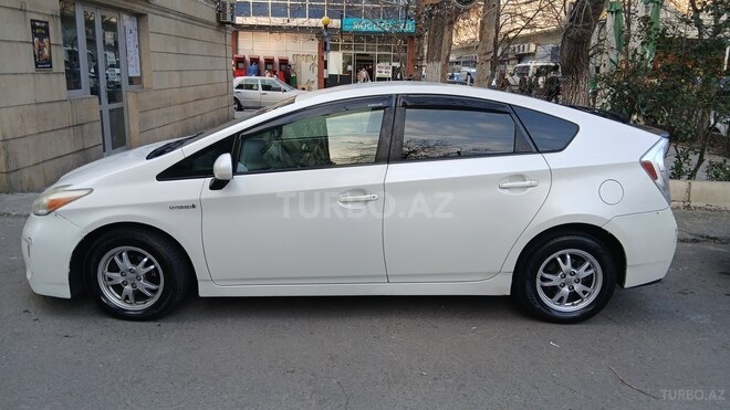Toyota Prius 2013, 290,156 km - 1.8 l - Bakı