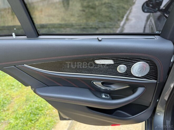 Mercedes  2018, 97,500 km - 3.0 l - Bakı