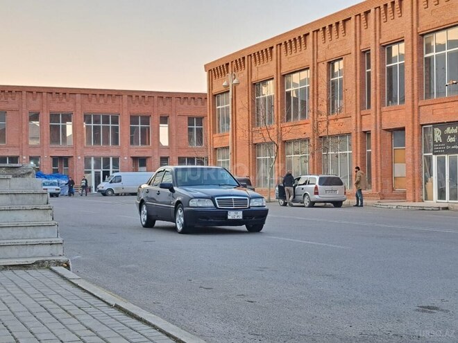 Mercedes C 200 1994, 238,000 km - 2.0 л - Gəncə
