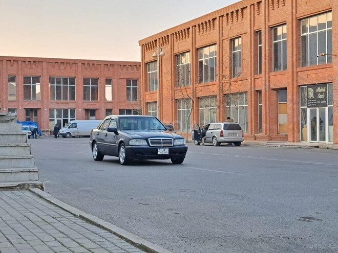Mercedes C 200 1994, 238,000 km - 2.0 л - Gəncə