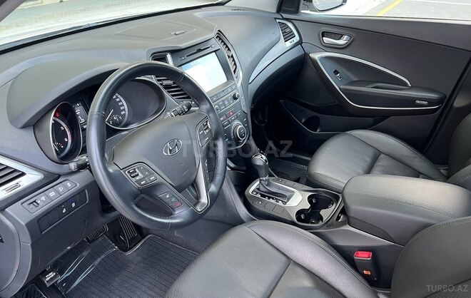 Hyundai Santa Fe-11