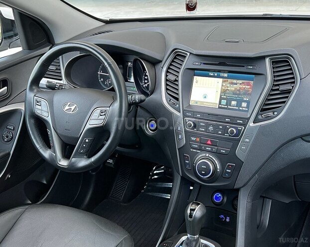 Hyundai Santa Fe-12