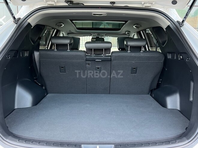 Hyundai Santa Fe-15