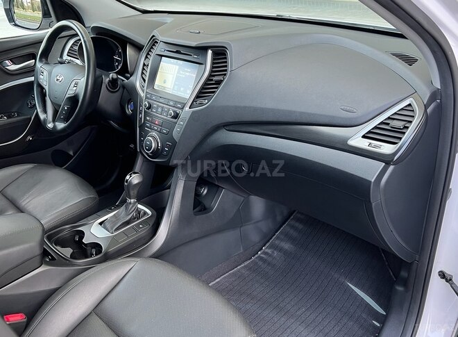 Hyundai Santa Fe-10