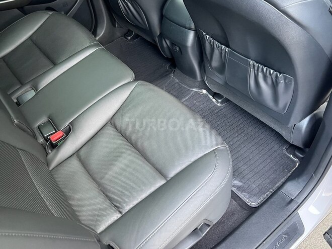 Hyundai Santa Fe-17