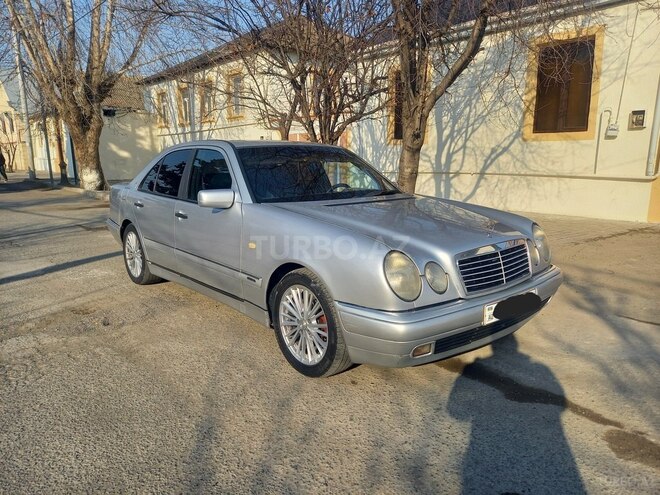 Mercedes E 230 1996, 450,000 km - 2.3 l - Ağstafa
