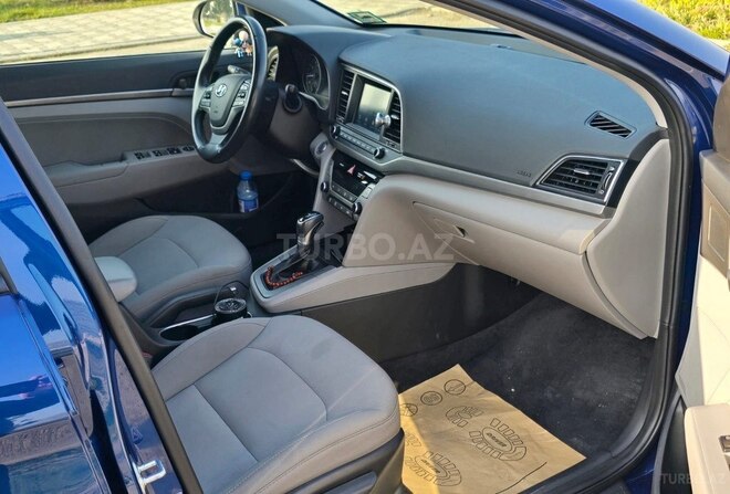 Hyundai Elantra 2018, 112,654 km - 2.0 l - Bakı