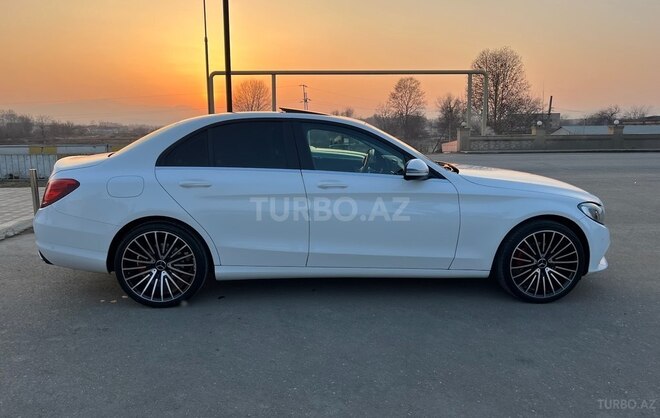 Mercedes C 200 d 2016, 171,000 km - 2.0 l - Qazax
