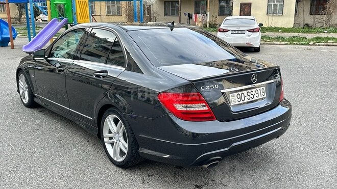 Mercedes C 250 2012, 240,000 km - 1.8 l - Bakı